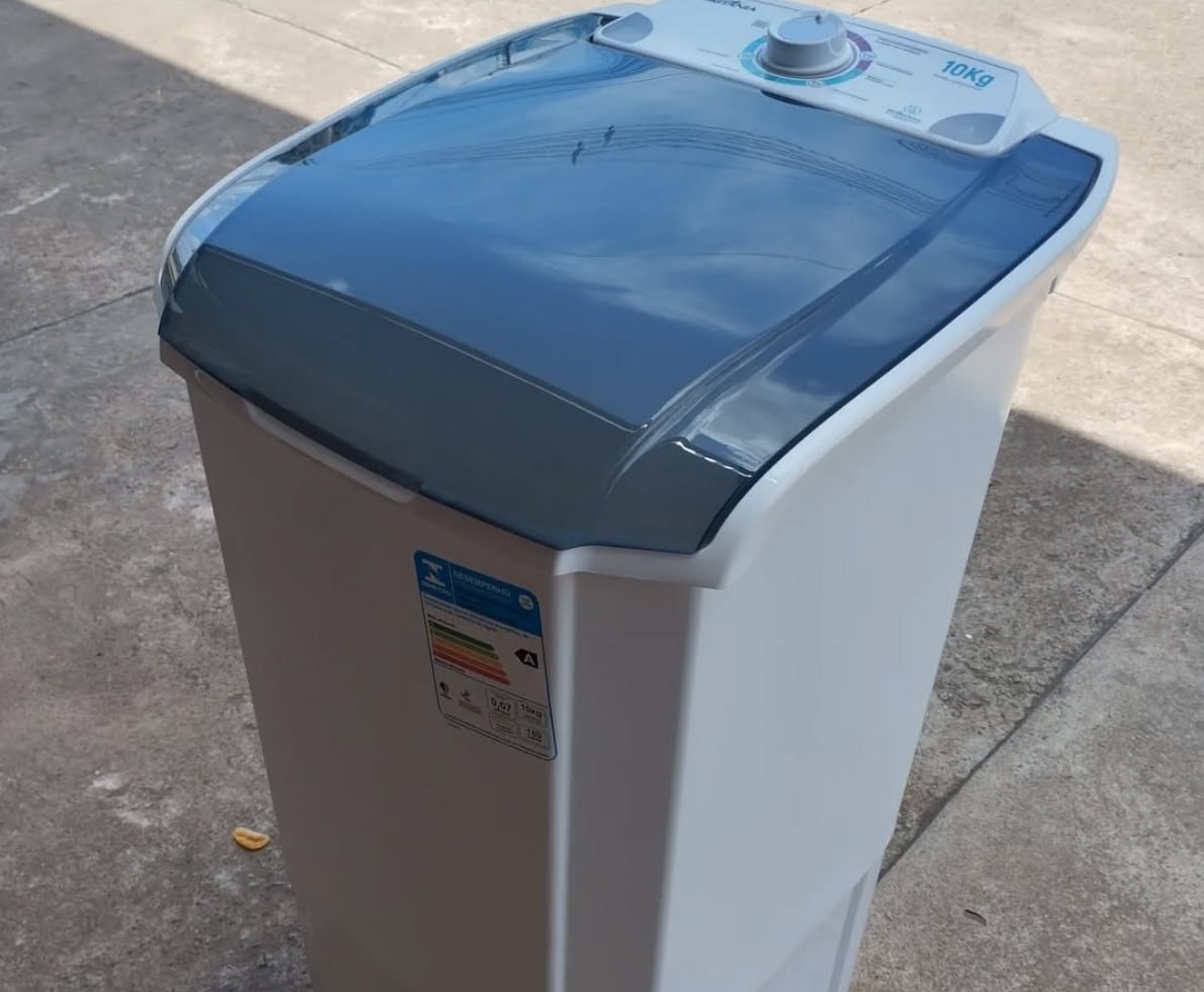 Tanquinho de Lavar Roupa 10Kg Britânia Semiautomático BLR03 220V