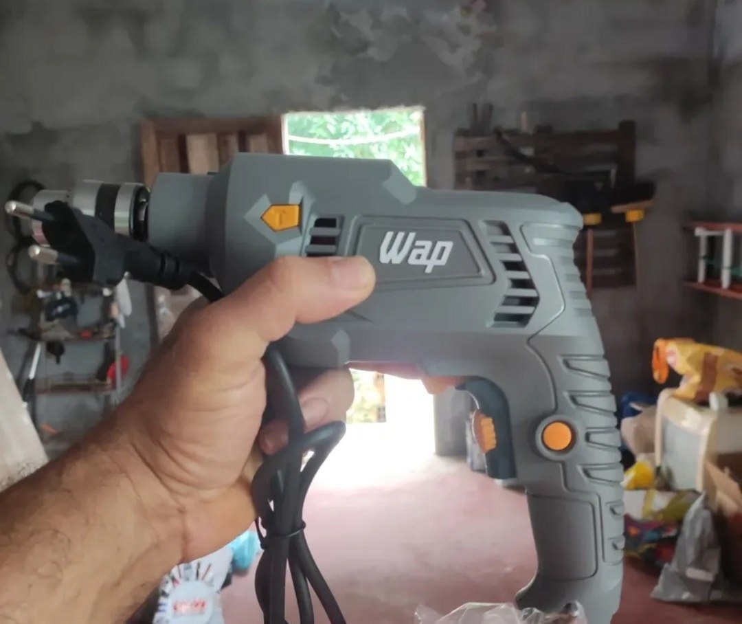 Parafusadeira e Furadeira de Impacto WAP WF-700FE 700W