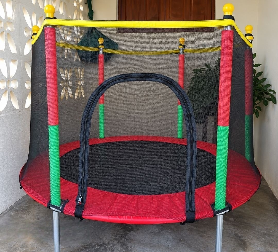 Cama Elástica Pula Pula Infantil Trampolim 1,4m
