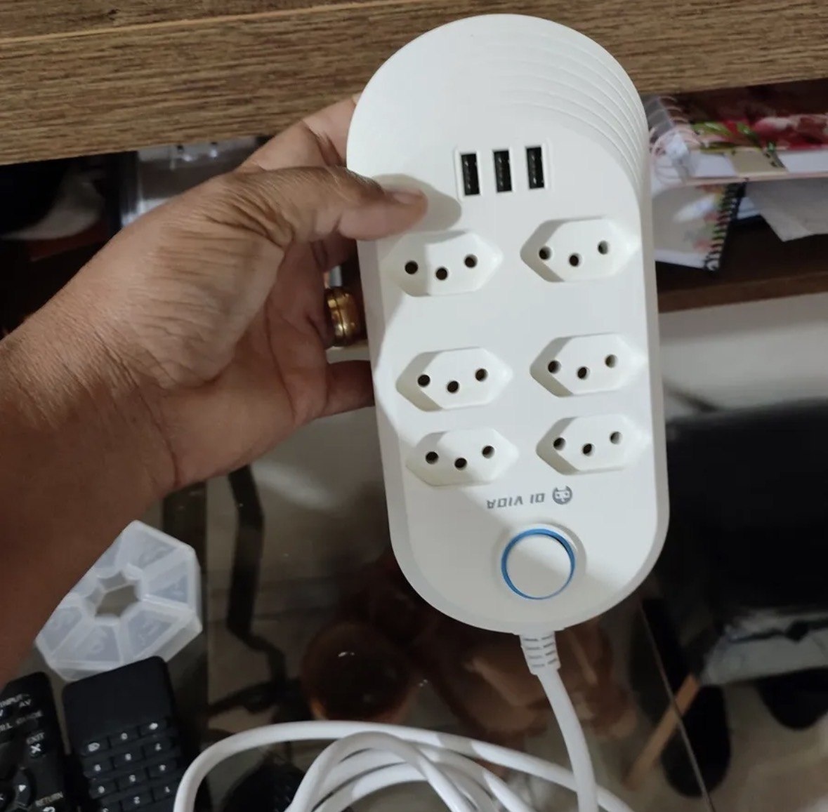 Filtro de Linha Betahome com 6 Tomadas e 3 USB para 2500W Bivolt
