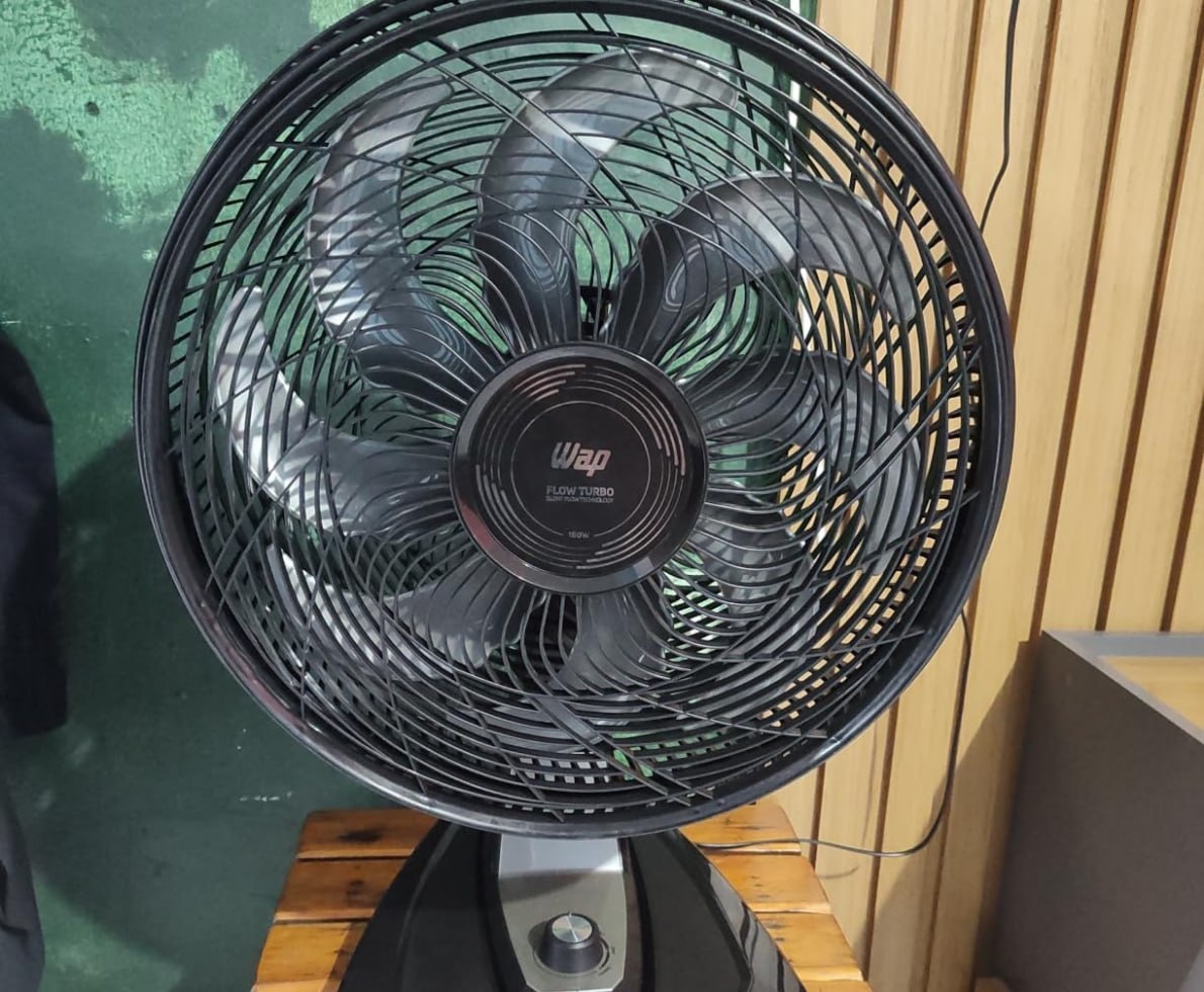 Ventilador de Mesa e Parede 50cm 180W 220V - Wap