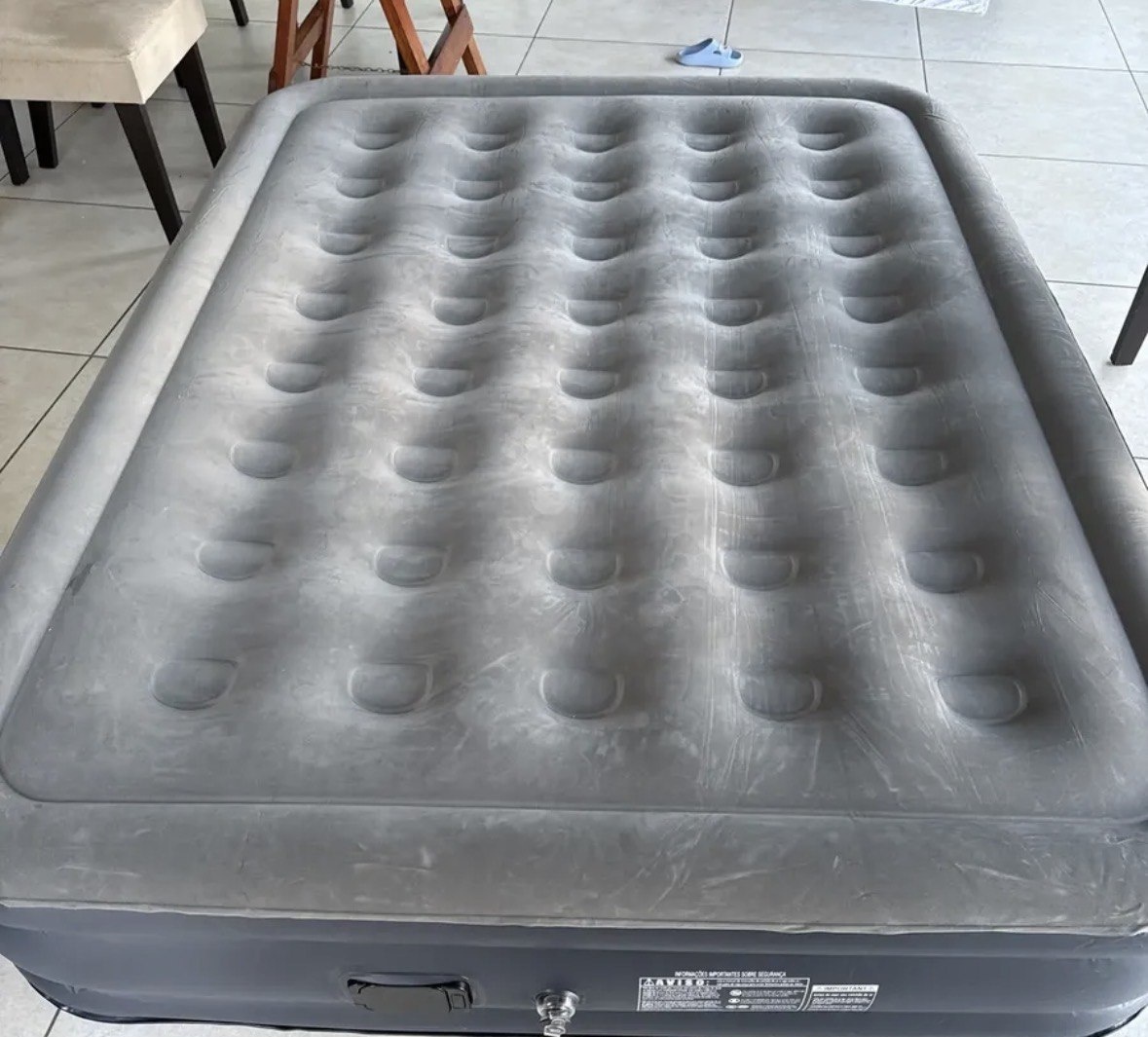 Colchão Inflável Queen 203x152cm Bivolt Bomba Elétrica
