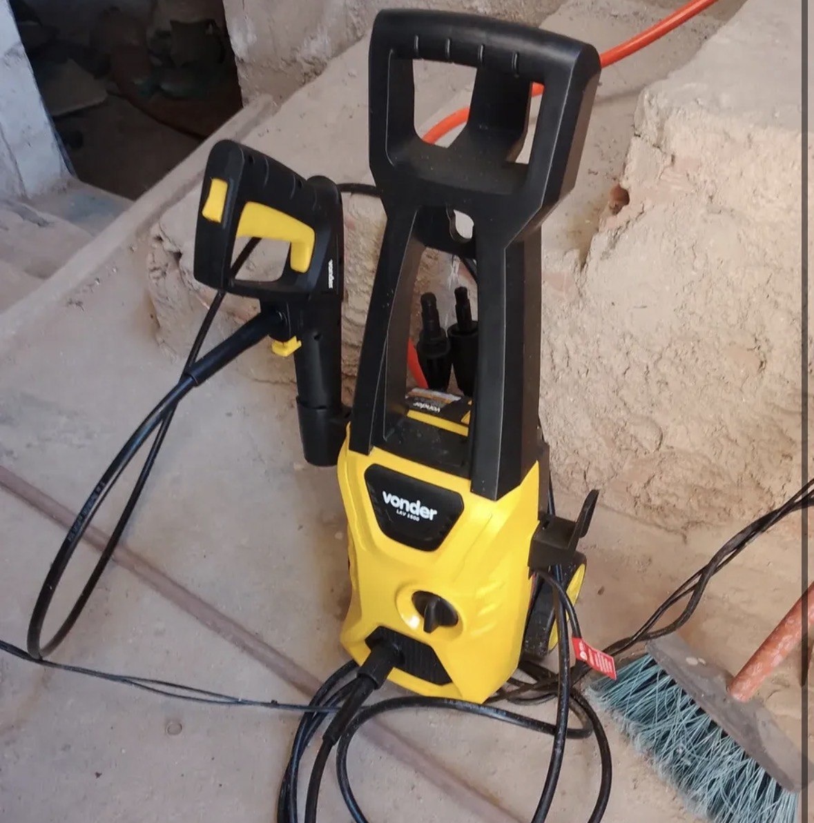 Lavadora de alta pressão LAV 1600, 1.600 lbfpol² VONDER