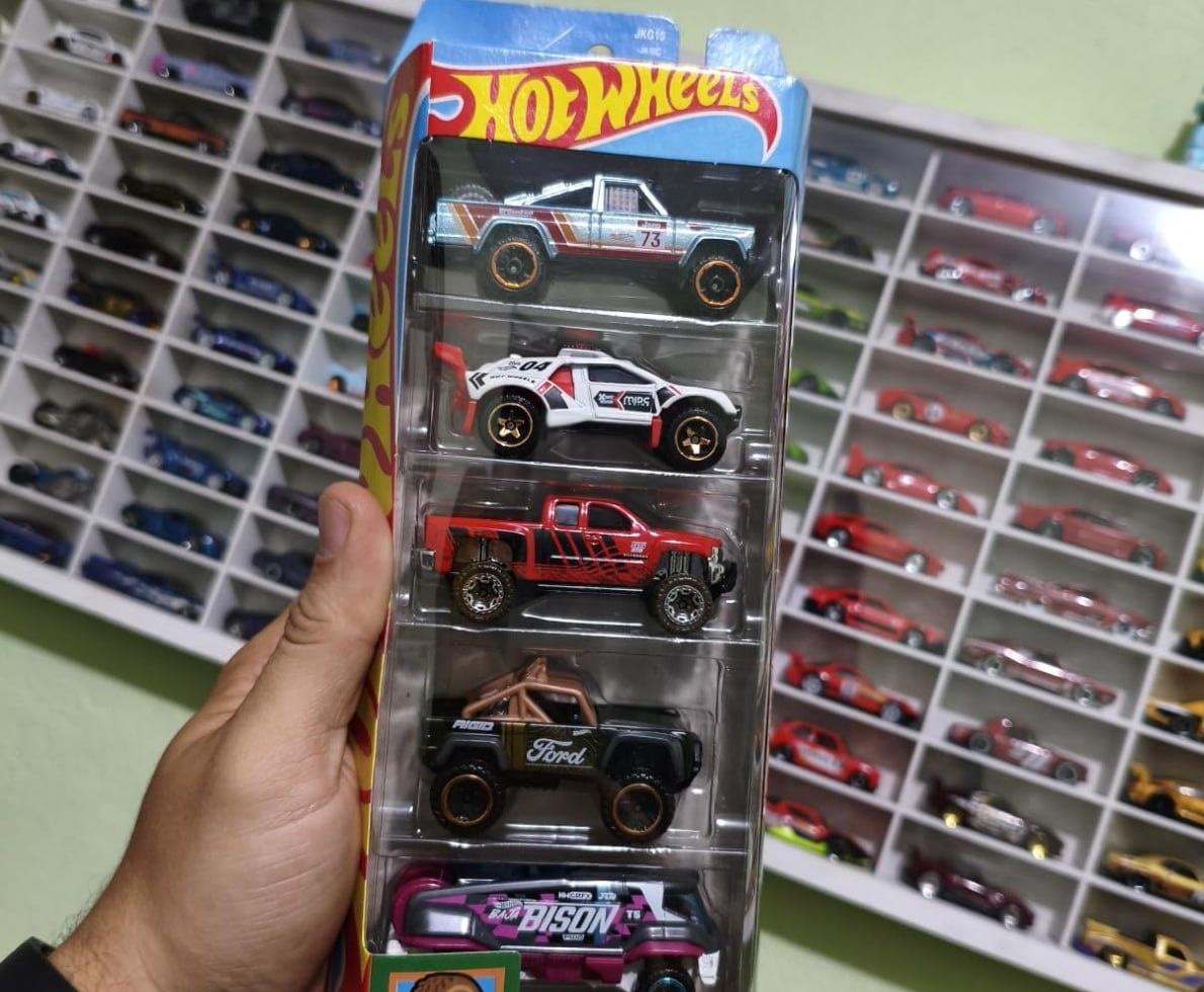 Pacote 5 Carros Sortidos Hot Wheels - Mattel