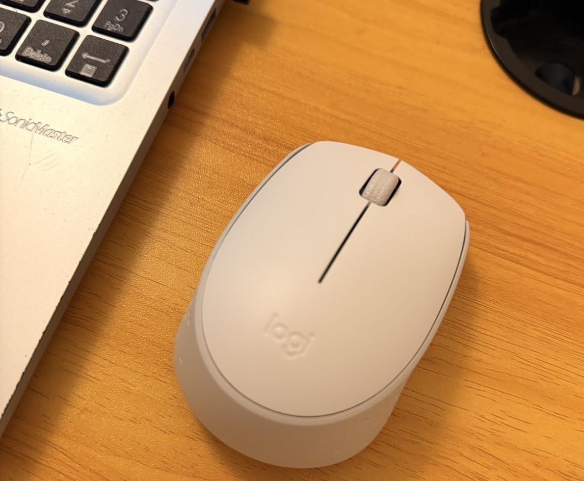 Mouse Sem Fio Logitech com Design Ambidestro