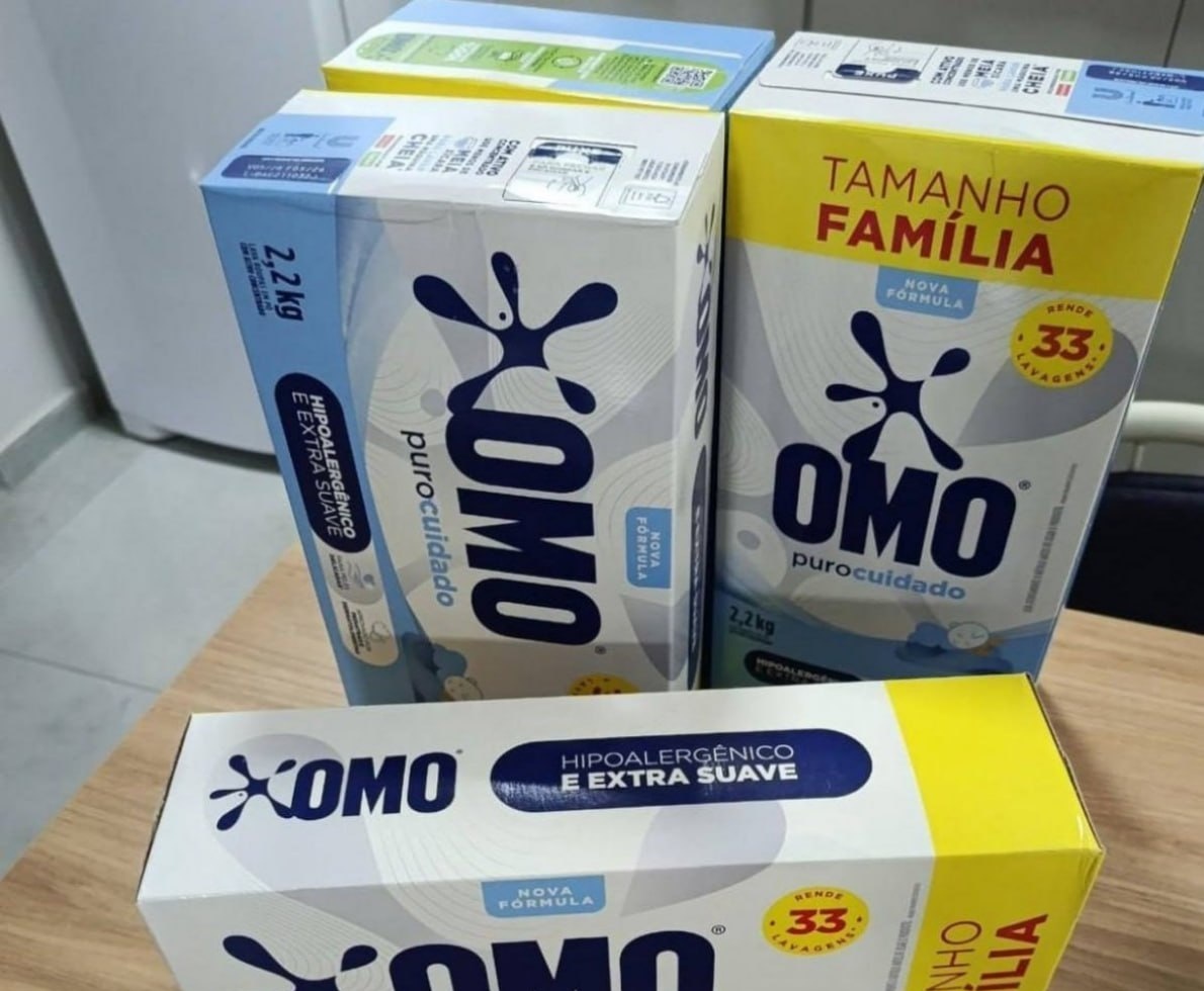 Lava-Roupas em Pó Omo Puro Cuidado Caixa 2,2kg
