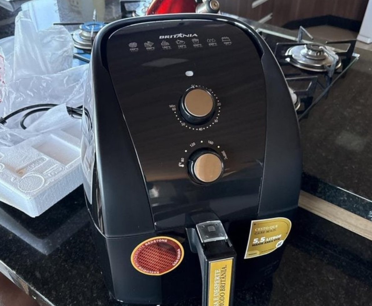 Fritadeira Air Fryer Britânia 5,5L 1500W Redstone 220V