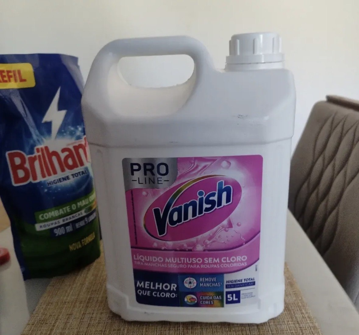 Tira Manchas Vanish Líquido Multiuso para Roupas Coloridas Pro Line 5L