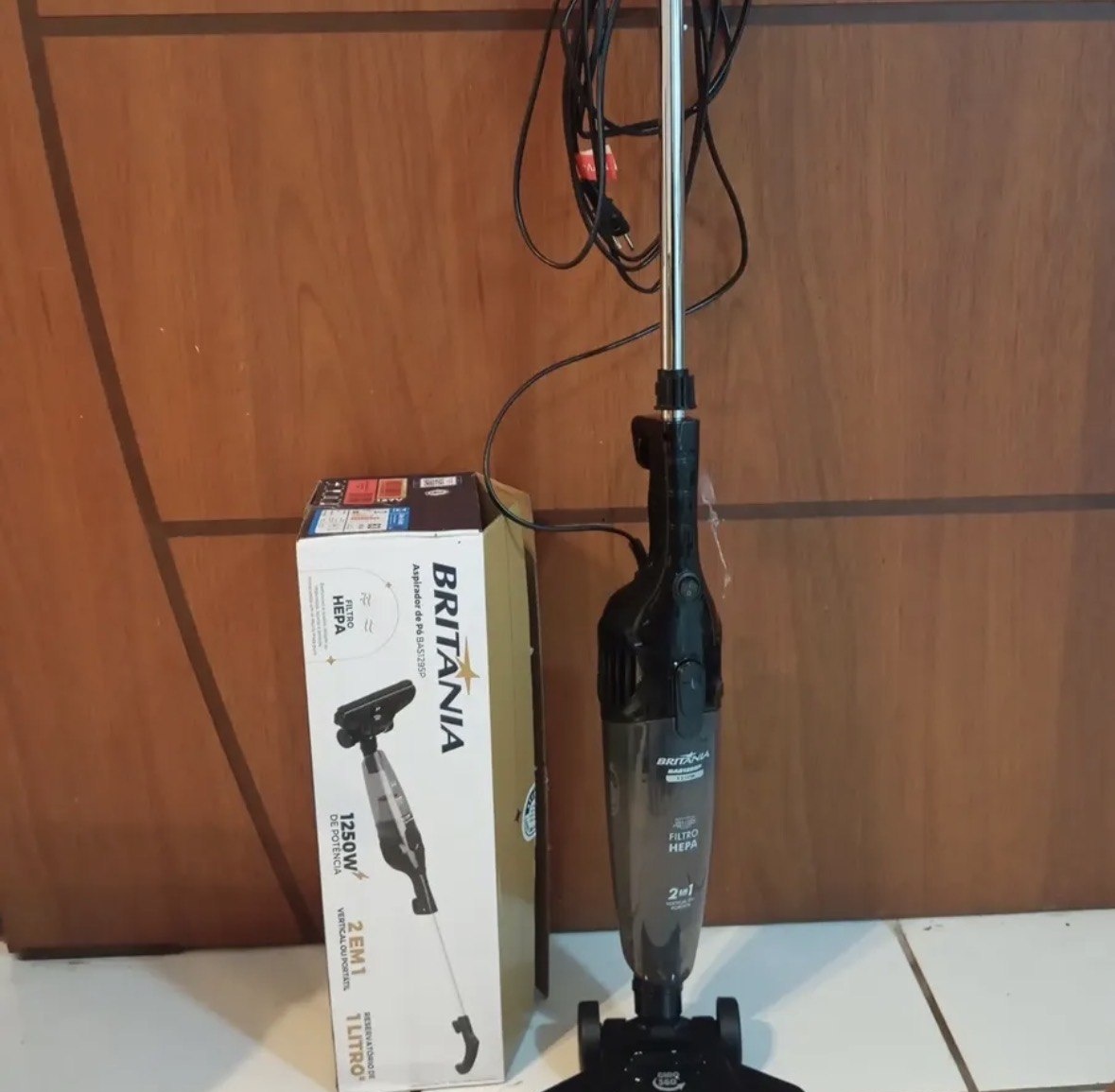 Britânia BAS1295P Aspirador de Pó 2 em 1 1250W Preto  Potência e praticidade para sua casa