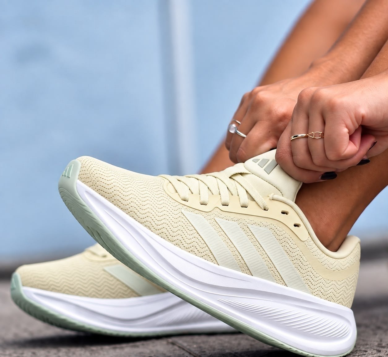 Tênis Adidas Response Runner 2