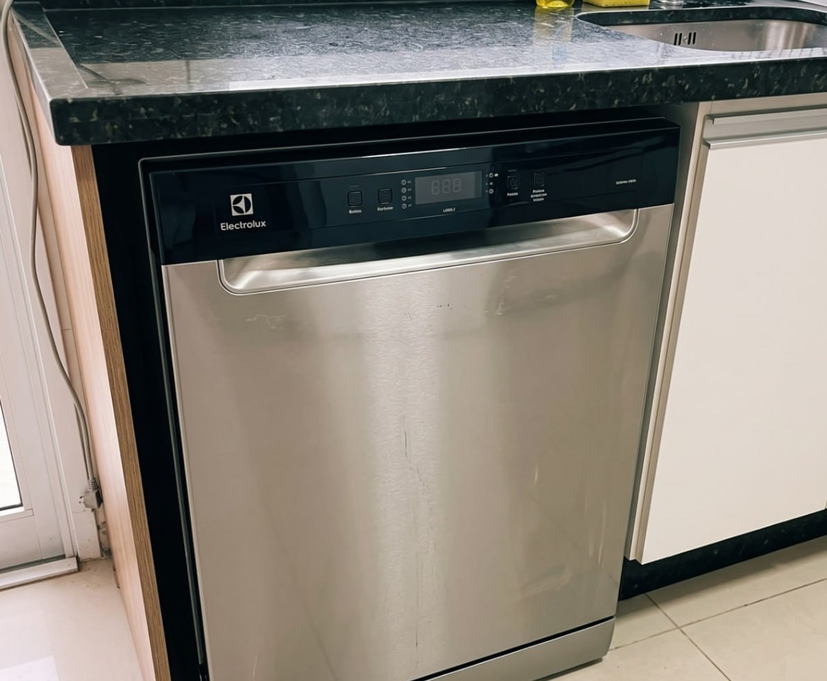 Lava-Louça Electrolux 8 Serviços Inox