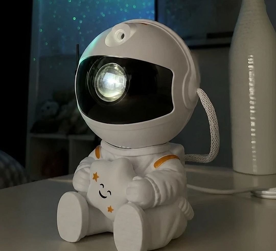 Projetor Astronauta de Galáxia e Estrelas LED com Controle Remoto USB