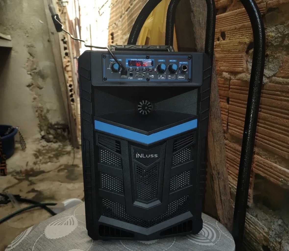Caixa De Som Amplificada 2000w Bluetooth  Microfone Azul