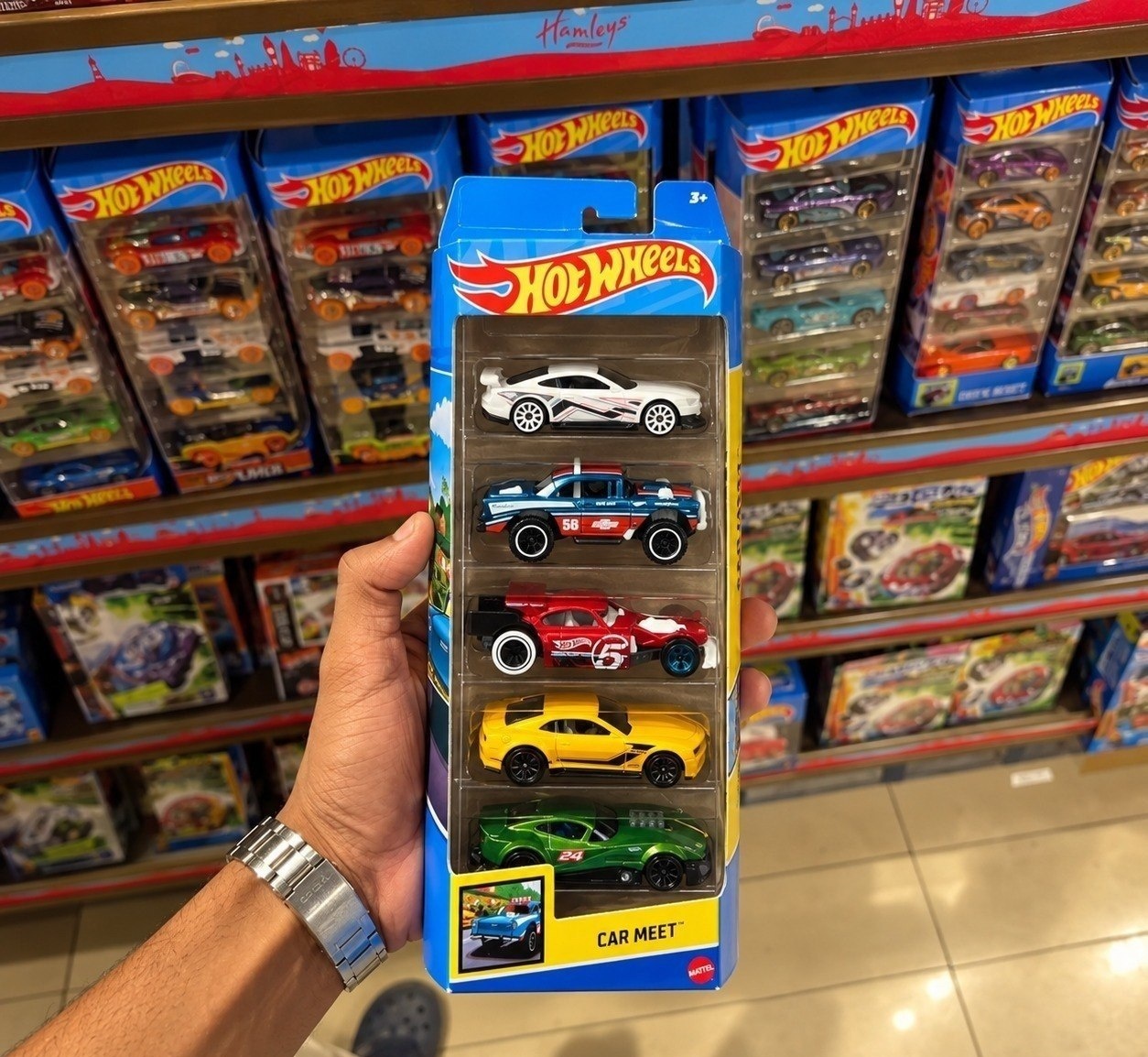 Kit com 5 Carros Hot Wheels Sortidos