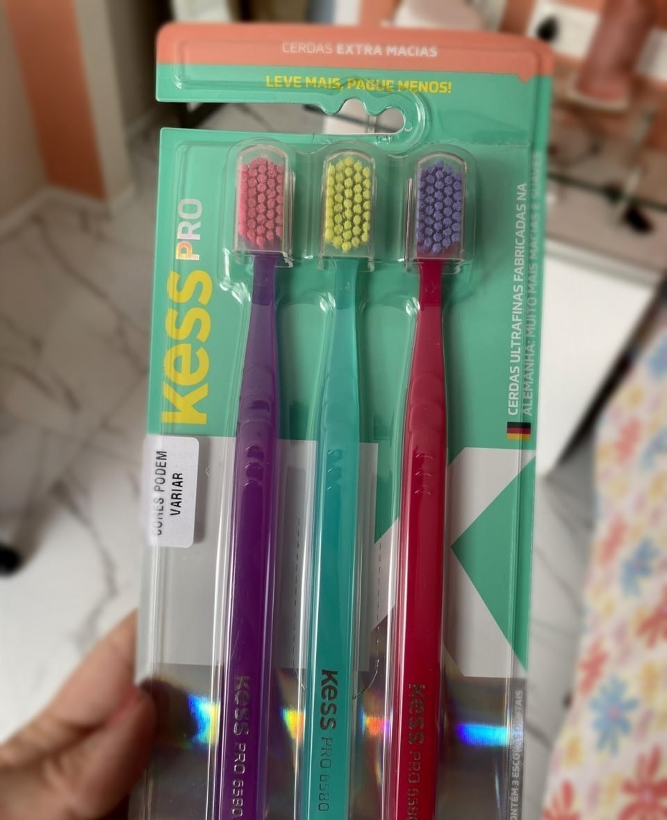 03 un. Escova Dental Kess Extra Macias