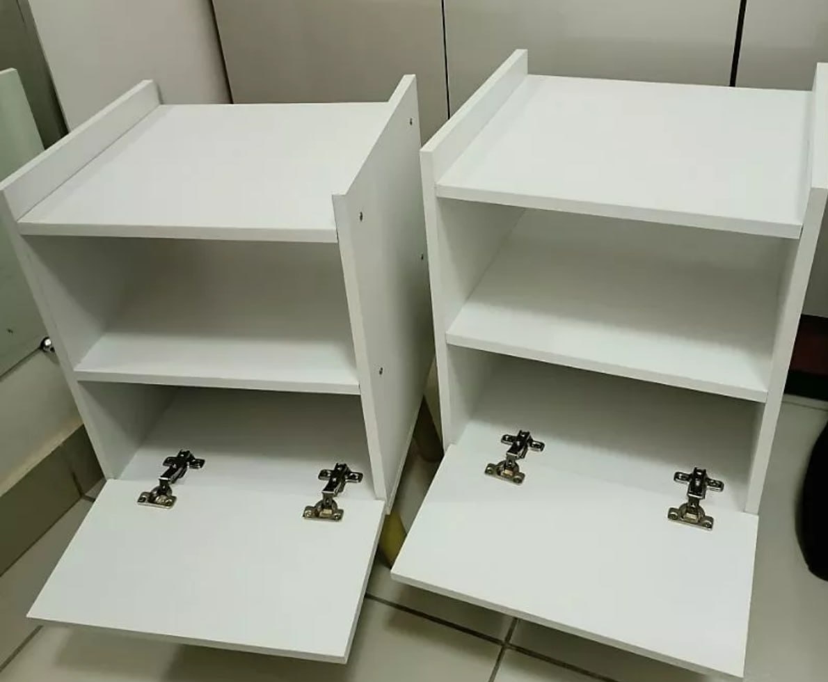 Kit 2 Mesas de Cabeceira com Porta Nicho