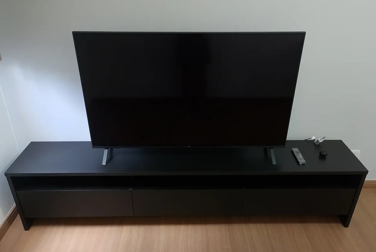 Smart TV Profissional 4K 55 LG UHD 55AU801 Processador α7 AI