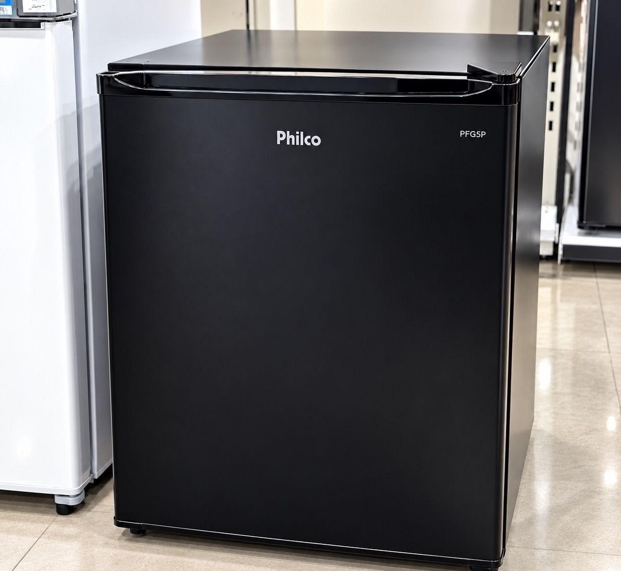 Frigobar Philco 6 Níveis de ajustes 45L 1400W 220v