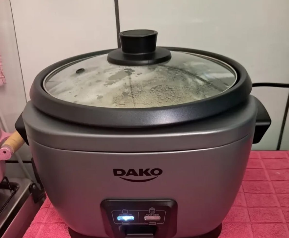 Panela de Arroz Elétrica Dako 700W 4 Litros - 220V
