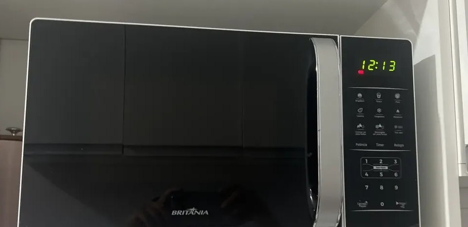 Micro-ondas Britânia 20L