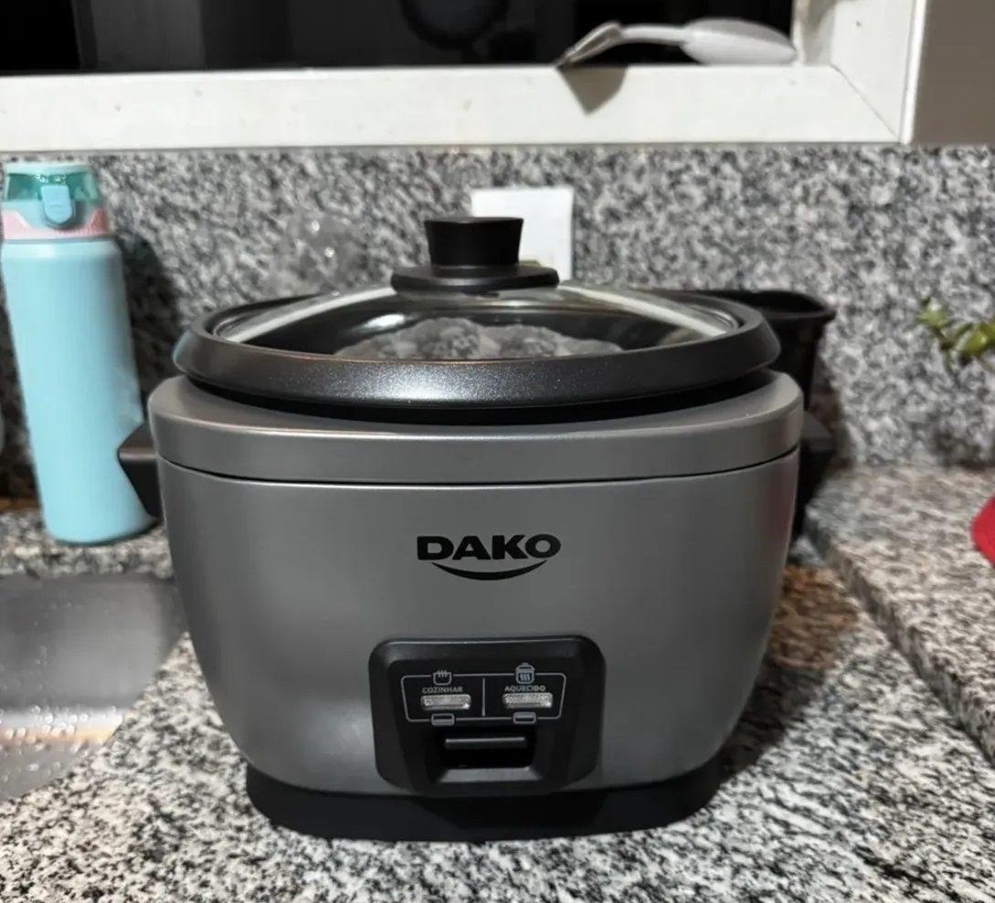 Panela de Arroz Elétrica Dako 4L  10 Xícaras, 700W
