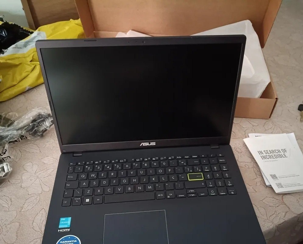 Notebook ASUS VivoBook Go 15 AMD Ryzen 5 7520U 8512GB SSD KeepOS 15,6 FHD