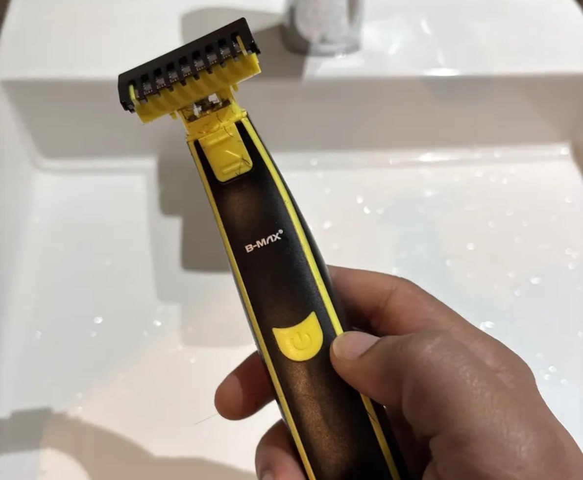 Aparador de Pelos Elétrico Lecom Prova DÁgua Bivolt