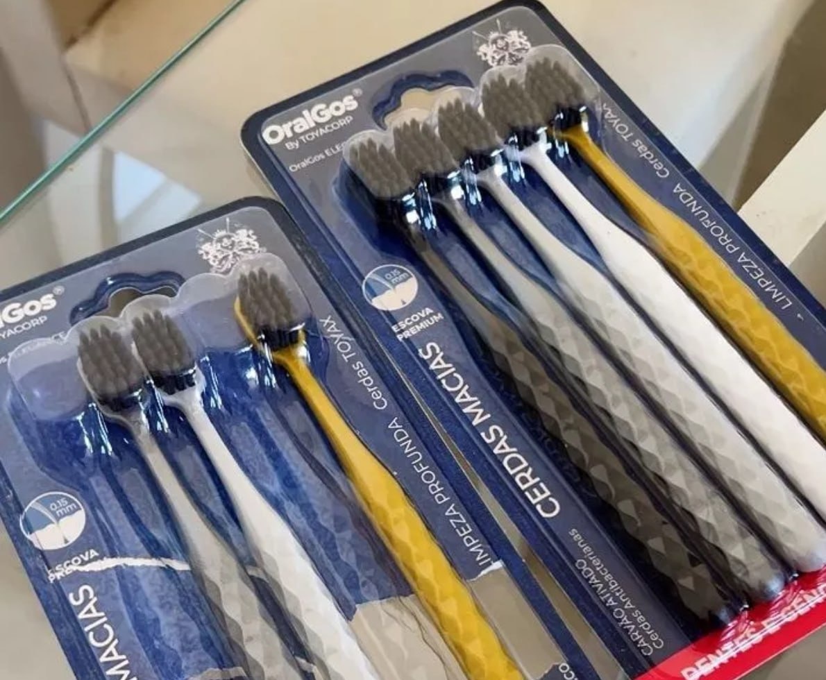 OralGos Escova Premium com Cerdas de Carvão - 5 unidades