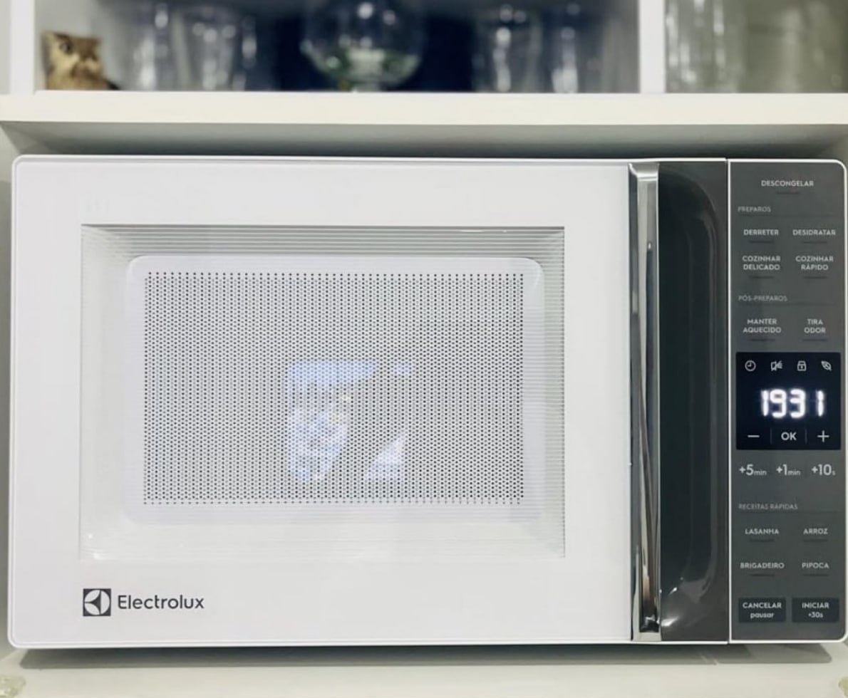 Micro-ondas Electrolux 23L Efficient
