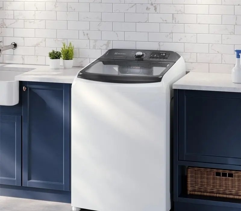 Máquina de Lavar 15kg Electrolux Premium Care com Cesto Inox