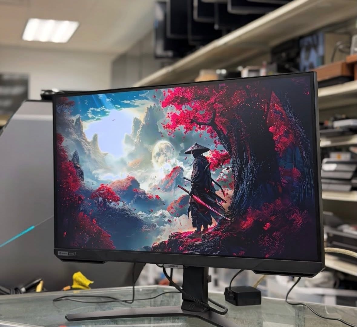 Monitor Gamer Samsung Odyssey G40 27 240Hz 1ms