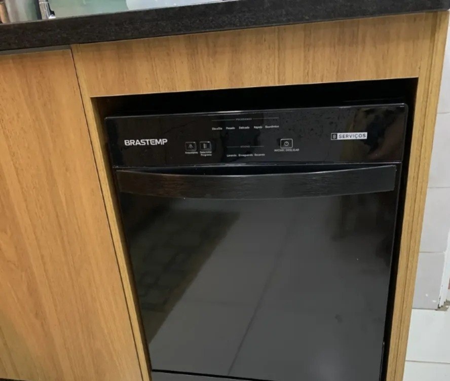 Lava-Louças Brastemp 8 Serviços Preta BLF08AE