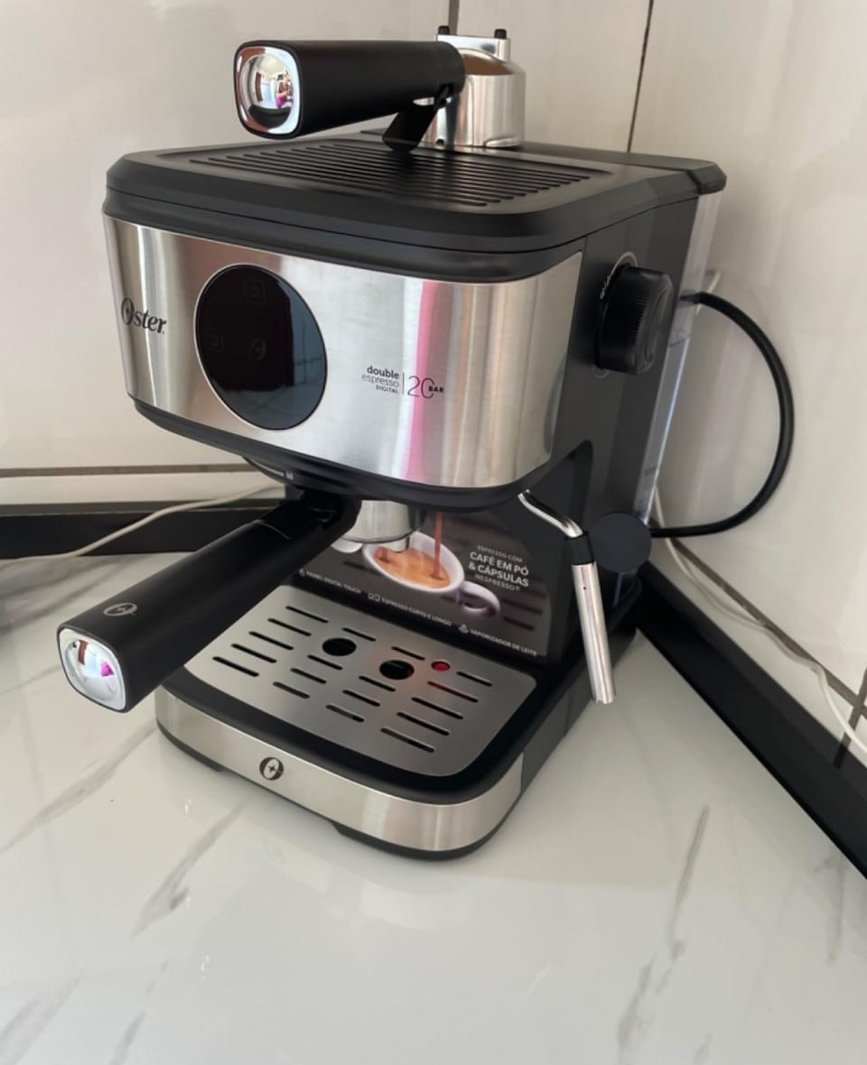 Cafeteira Espresso Digital Oster 220v