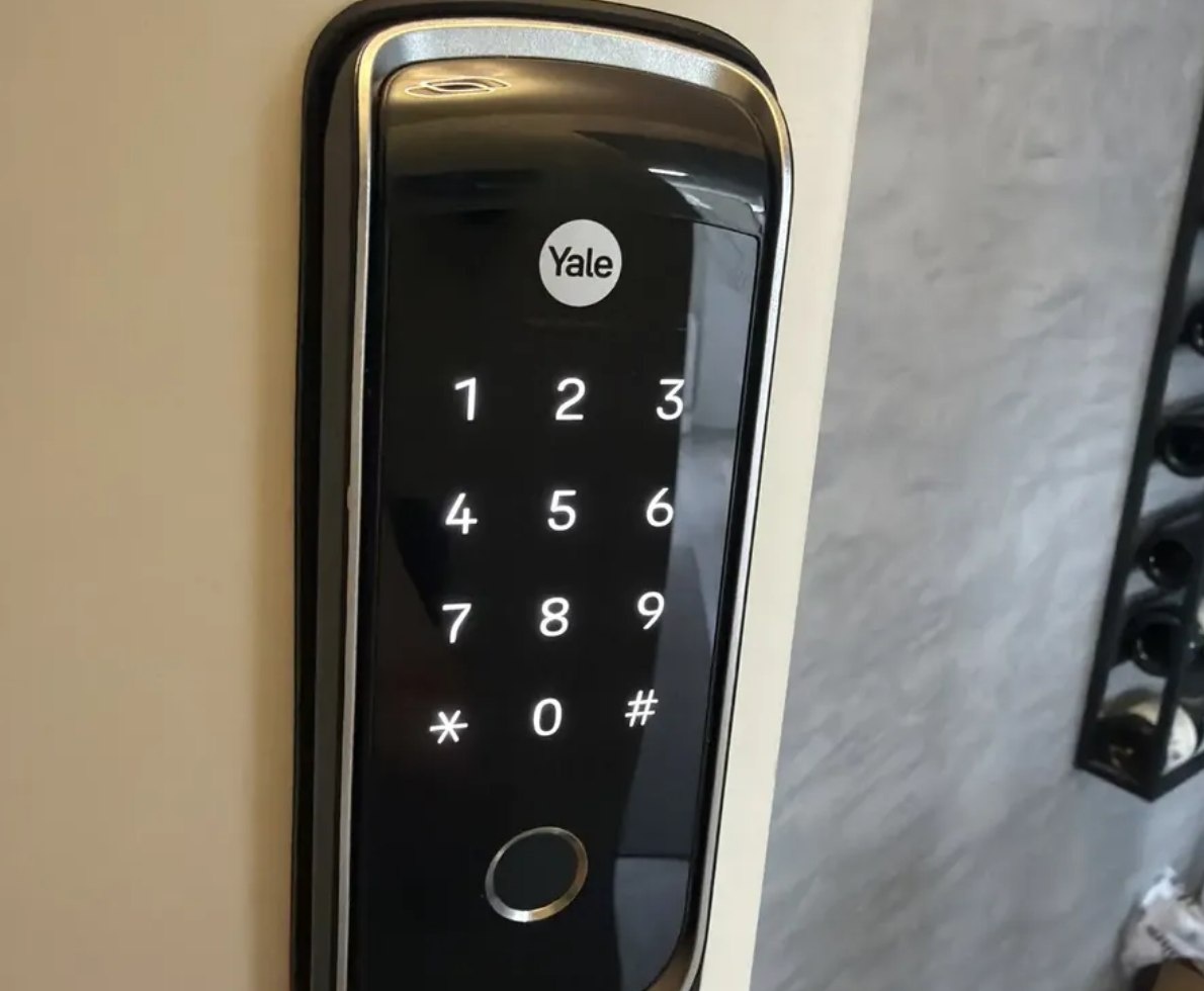 Fechadura Digital Yale Sobrepor Biometria Aplicativo Bluetooth