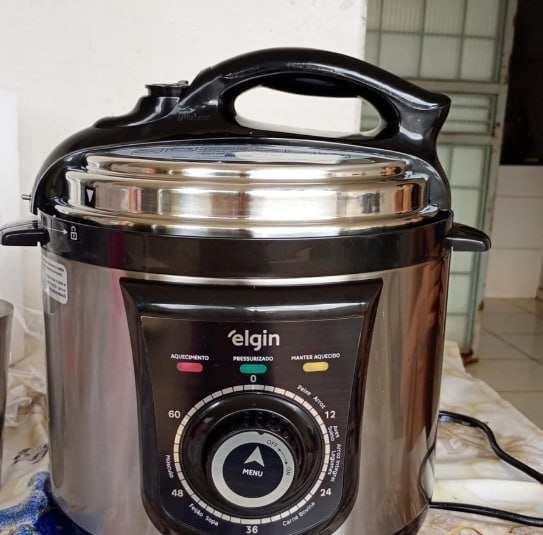 Panela de Pressão Elétrica Elgin 4L 220V