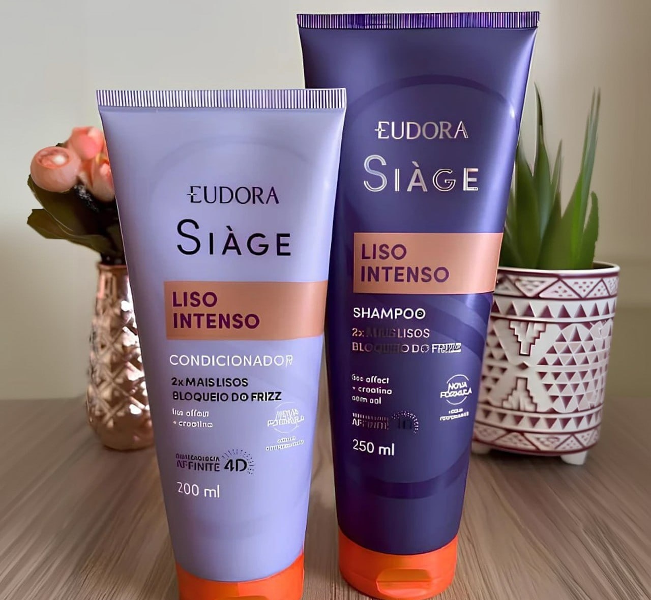 Kit Eudora Siàge Liso Intenso Shampoo 250ml  Condicionador 125ml