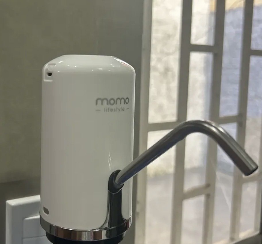 Bebedouro Bomba Elétrica Para Galão De Água Momo Lifestyle Cor Branco Bom-Dia