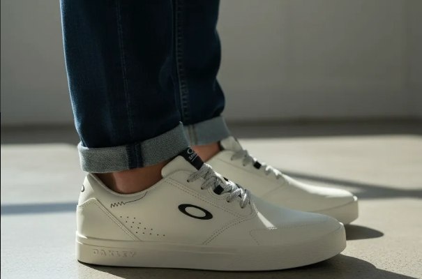 Tenis Masculino Voyage Iii Oakley