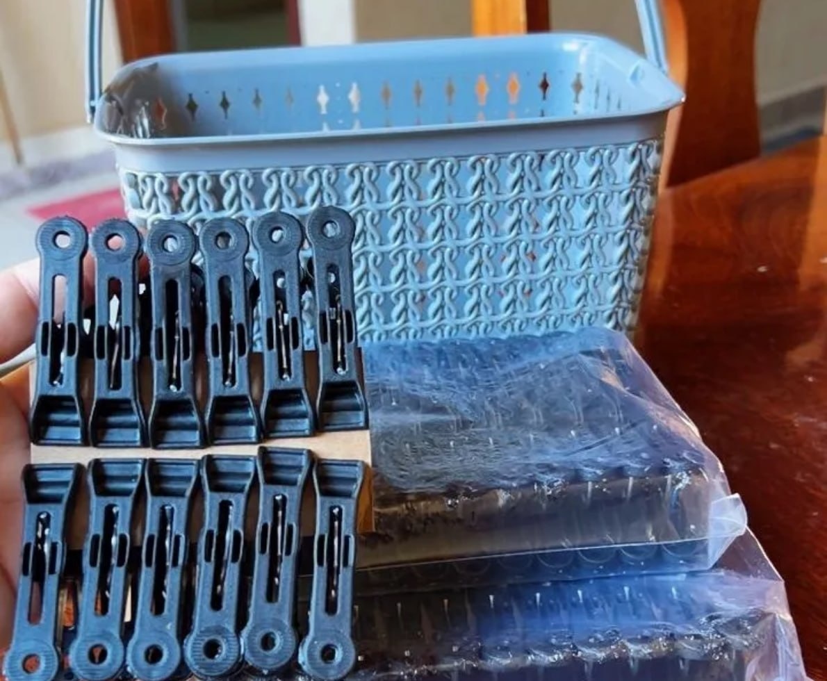 Kit Cesto com Alça  60 Prendedores de Roupas Reforçado