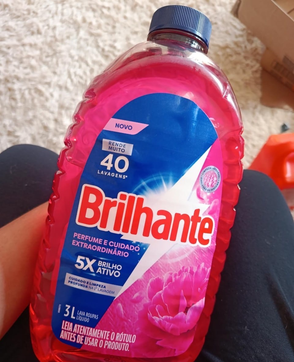 Brilhante Sabão Líquido Perfume e Cuidado Extraordinário 3L
