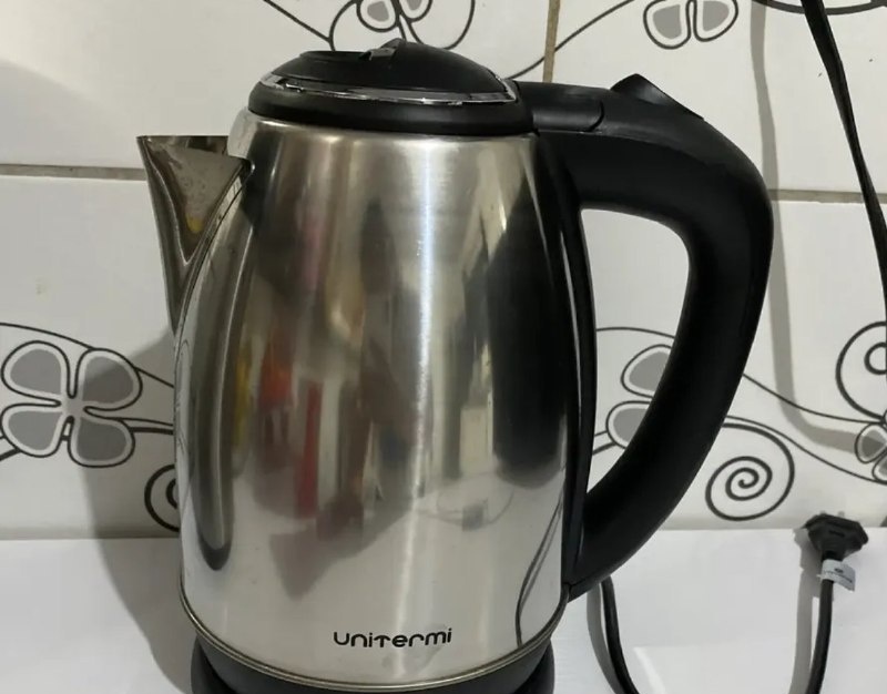 Chaleira Elétrica 1,8L 1200W Atacama Unitermi 220V