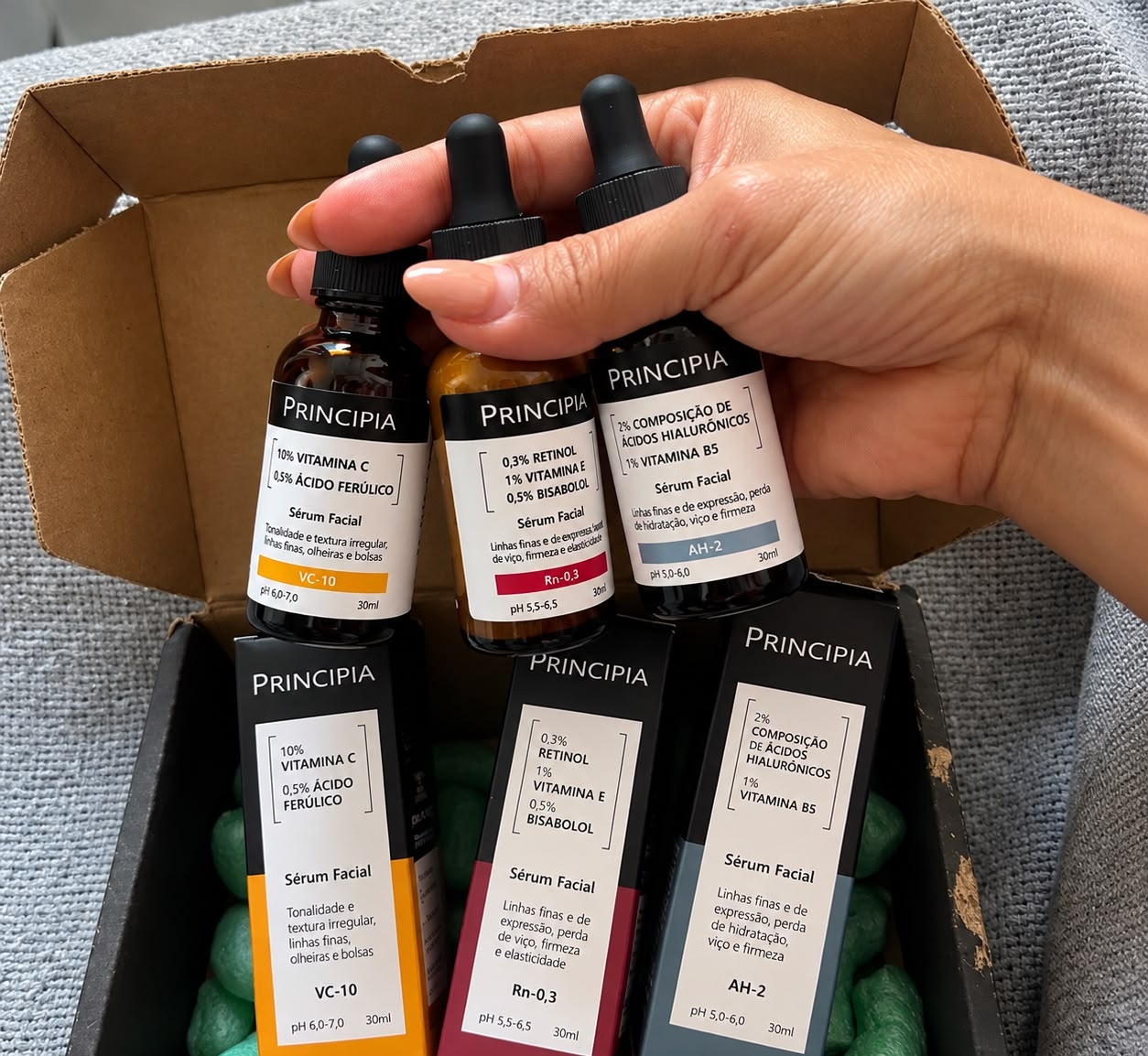 Kit com 3 Séruns Principia - Vitamina C 30ml, Retinol 30ml, Hialurônicos 30ml