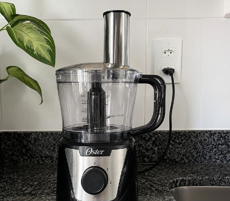 Multiprocessador Oster com Motor Reversível 500ml OMPR680