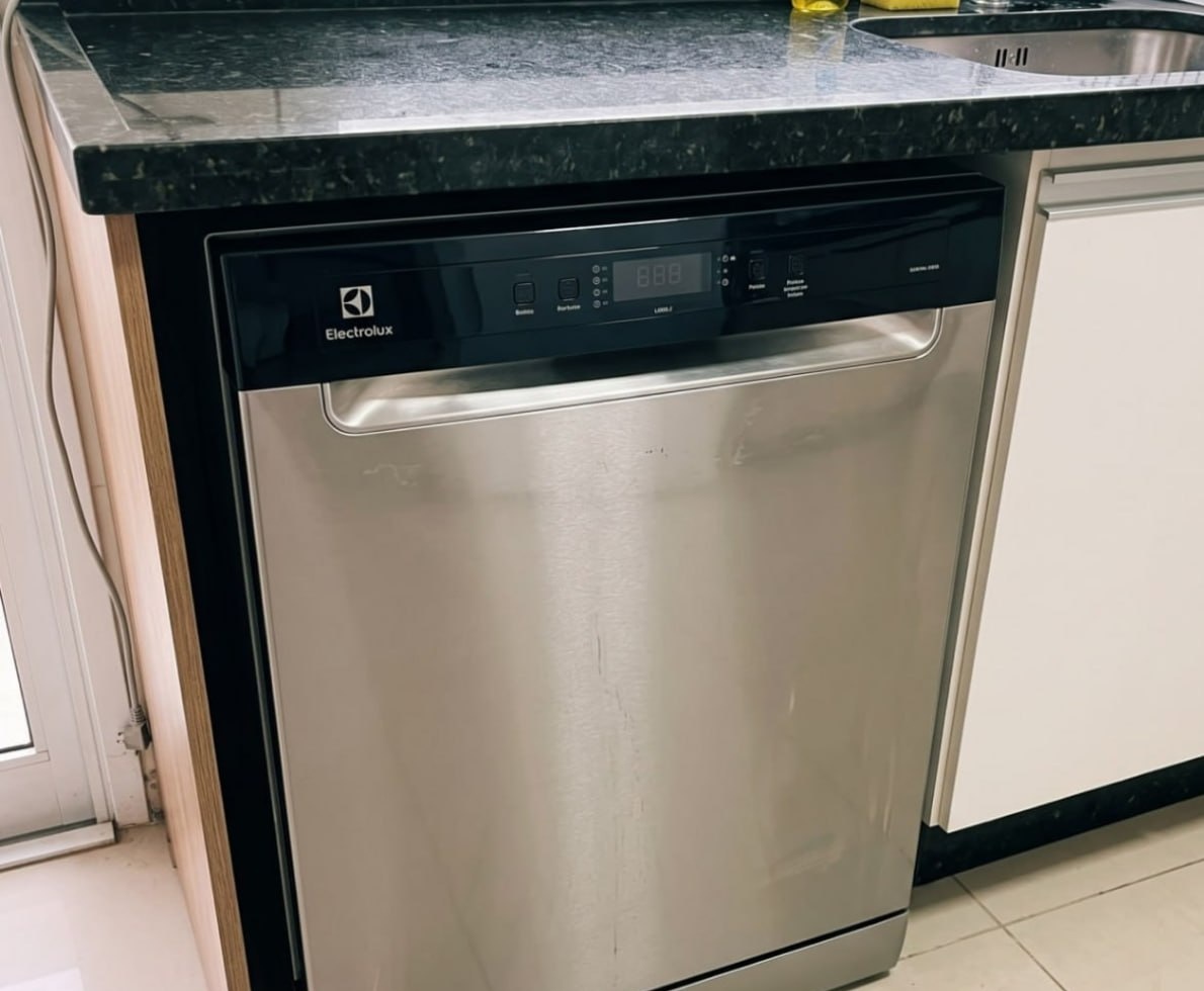 Lava-Louça Electrolux 8 Serviços Inox