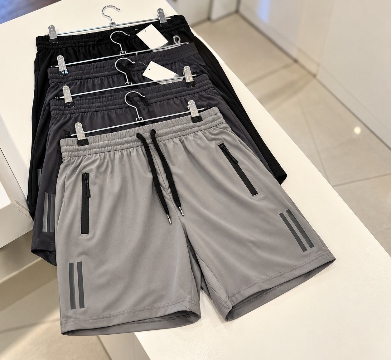 Kit com 3 Bermudas Dry Fit com Zíper
