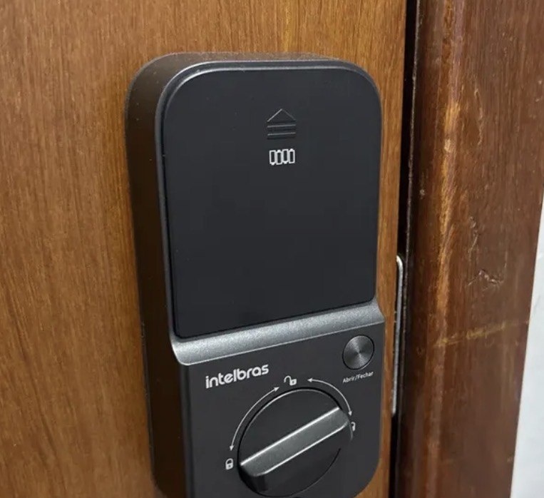 Fechadura Digital de Embutir Biométrica FR 221V Intelbras