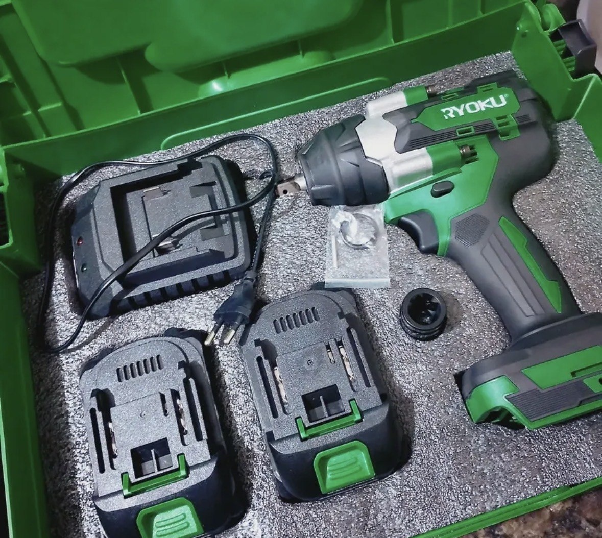 Chave De Impacto 12 700nm Brushless 2 Baterias Maleta