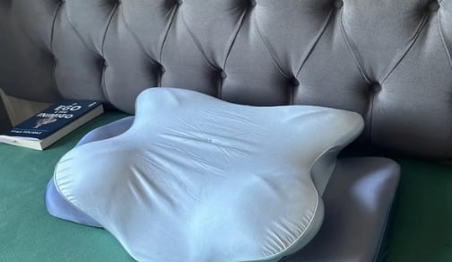 Travesseiro Cervical Ergonômico em Espuma Viscoelástica