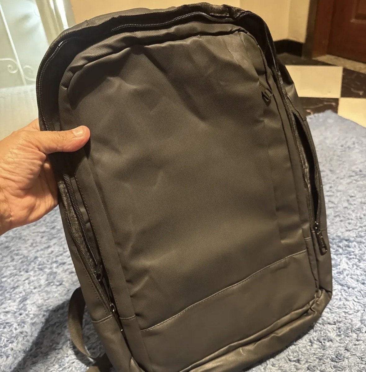 Mochila para Notebook de 15.6 Executiva com USB, Expansível e Impermeável