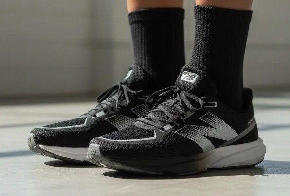 Tênis New Balance Flash V7